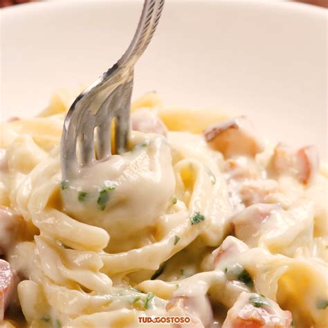 Macarrão Com Bacon E Molho Branco Receita Massas Italianas Em 2019 Receitas Receitas