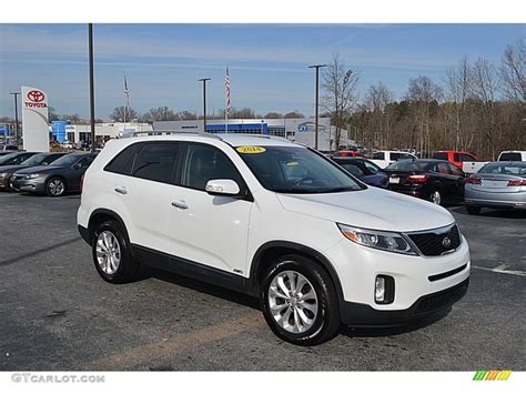 Snow White Pearl Kia Sorento Ex V Awd Photo