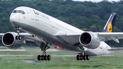 FIRST Lufthansa AIRBUS 350 LANDING at Düsseldorf 4K YouTube