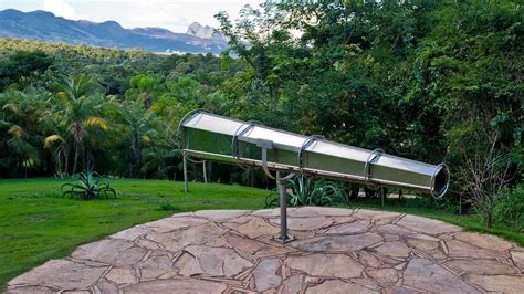 viewing machine inhotim