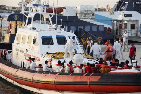 Banksy Funded Refugee Boat Evacuated As Un Pleads For Safety For