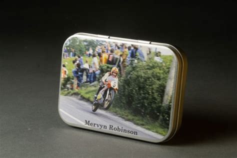 Mervyn Robinson – Art on a Tin