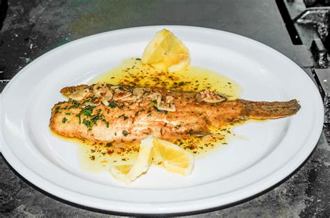 Lenguado A La Meuni Re Recetas De Pescado Al Horno Recetas Pescado