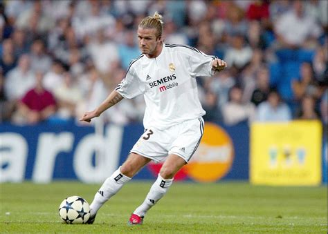 Photo David Beckham Sous Le Maillot Du Real Madrid En Septembre 2003