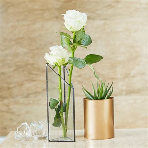 Most Beautiful Flower Vases Design To Decorate Your Table