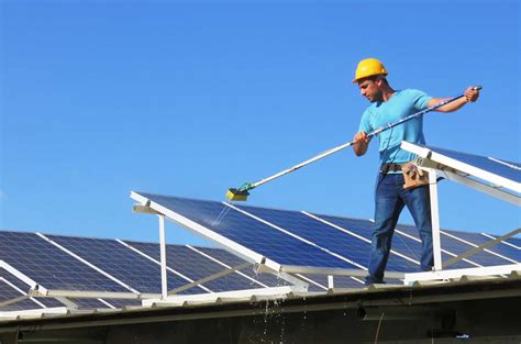 Limpieza de placas solares Cómo hacerla bien y fácilmente SOLPRO