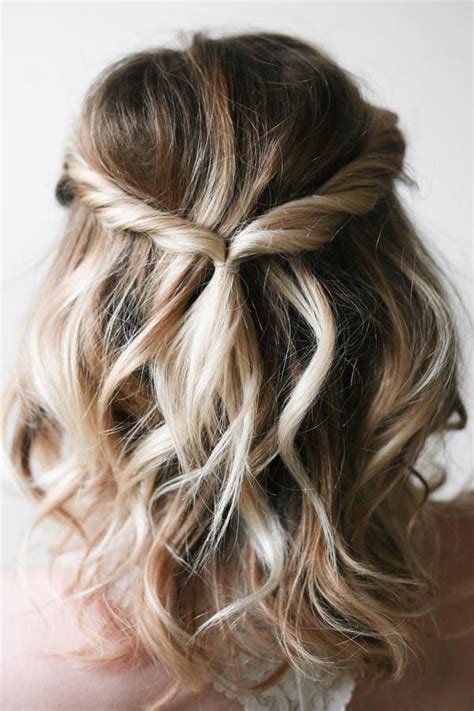 18 Perfect Curling Iron Hairstyles For Medium Hair