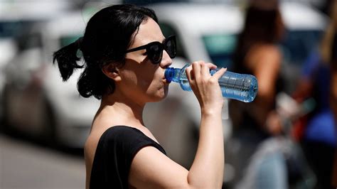 In 20 Minuten Zwei Liter Wasser Junge Mutter Stirbt Durch Vergiftung