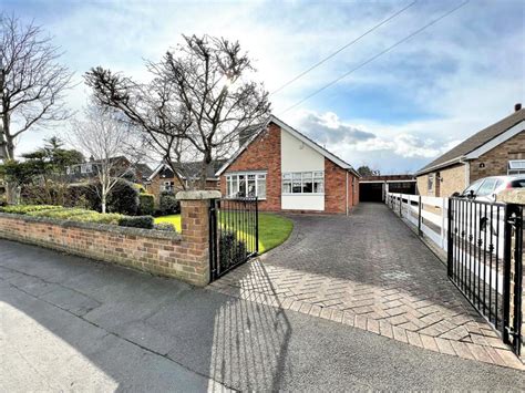 4 Bedroom Detached Bungalow For Sale In St Thomas Close Humberston