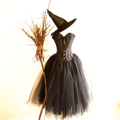 Halloween Adult Evil Witch Costume includes Hat Various Sizes