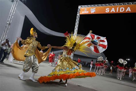 Carnaval 2024 Niterói terá desfiles no Caminho Niemeyer nesta sexta e