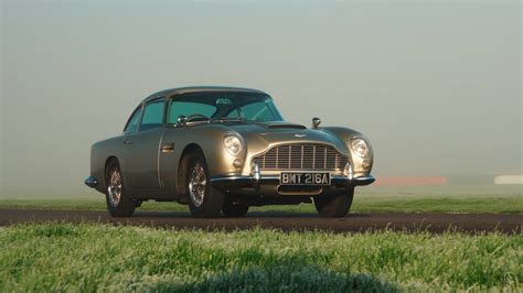 Heres What Its Like To Drive 007s Aston Martin Db5 From No Time To