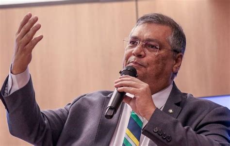 Flávio Dino toma posse como novo ministro do STF