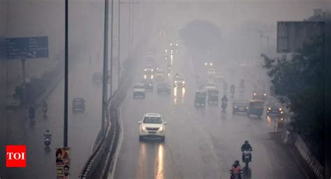 Delhi Ncr Wake Up To Light Rain Minimum Temperature Drops To 10 Degree Celsius Delhi News