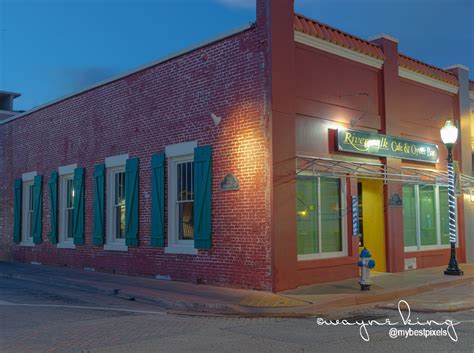 Riverwalk Cafe and Oyster Bar – Wayne King Photography