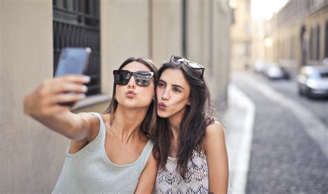 Infalibles Los Mejores Trucos Para Tomar Buenas Selfies