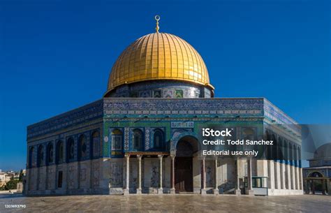 Temple Mount Jerusalem Israel Islam Mosque And Golden Dome Stock Photo ...