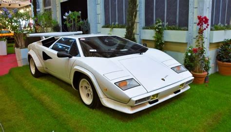 Lamborghini Countach A Real Symphony Of Flat Design