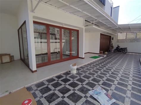 Dijual Rumah Luas Banget 286m2 LB 450m2 Dekat Exit Tol Buah Batu Di