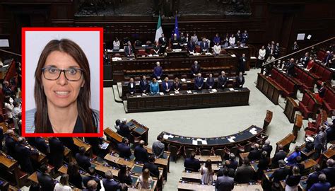 Malore In Aula Alla Camera Per La Deputata M S Carla Giuliano Seduta