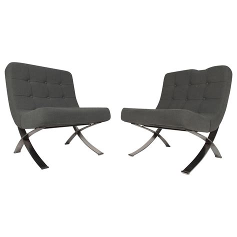 Pair Of Vintage Modern Barcelona Style Slipper Lounge Chairs For Sale