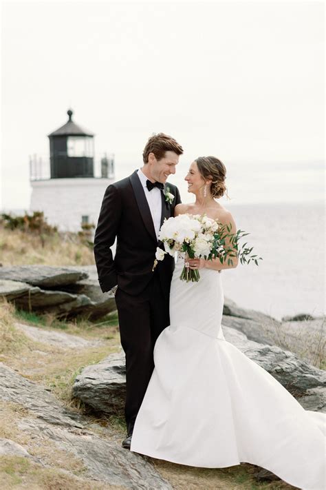 Romantic Castle Hill Inn Newport Wedding - By Halie Photography