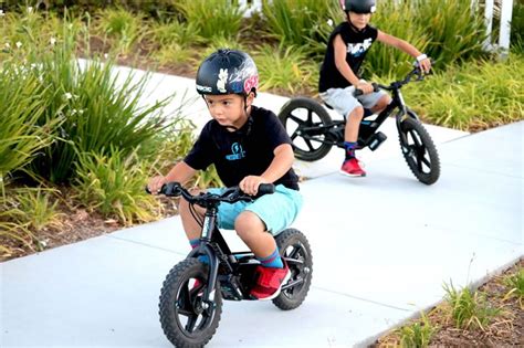 Stacyc Electric Balance Bike Gives Kids Stability To Ride The Wild Wind