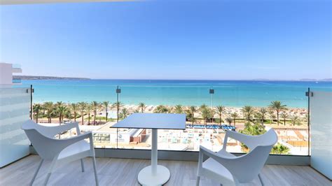 Beach hotel in Majorca | Iberostar Waves Bahía de Palma