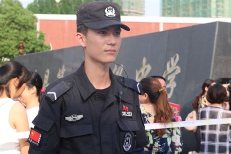 什么巡警让网友感叹：最帅的都上交给国家了