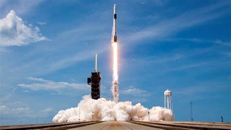 Spacex Lancement Réussi Pour Les Deux Astronautes De La Nasa