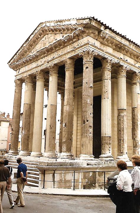 Vienne Place Du Palais Charles De Gaulle Temple Of Augustus And Livia