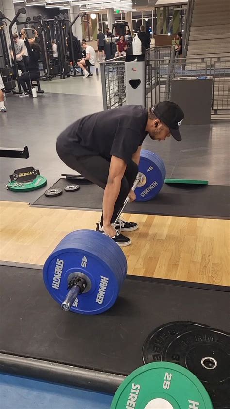 405x10 Deadlift PR @ 178 : r/strength_training