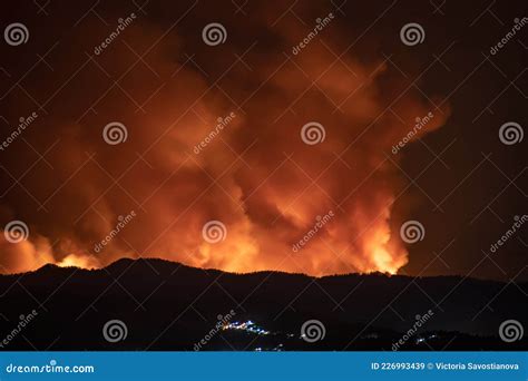 Waldbrände in Griechenland 2021 Redaktionelles Stockbild Bild von