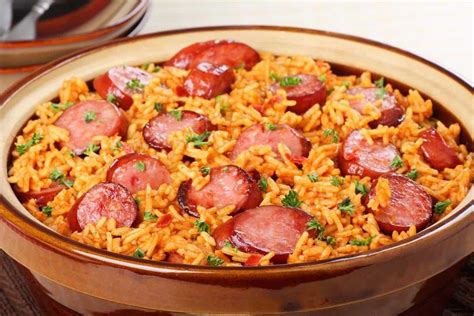 Esse arroz linguiça vai ser um sucesso na sua casa