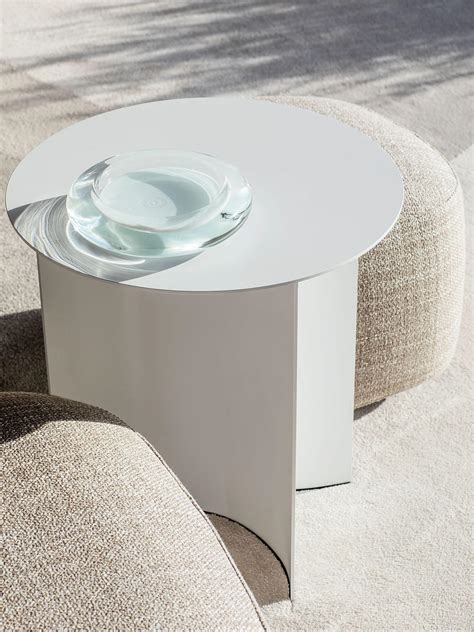 Pierre Coffee Tables And Designer Furniture Architonic