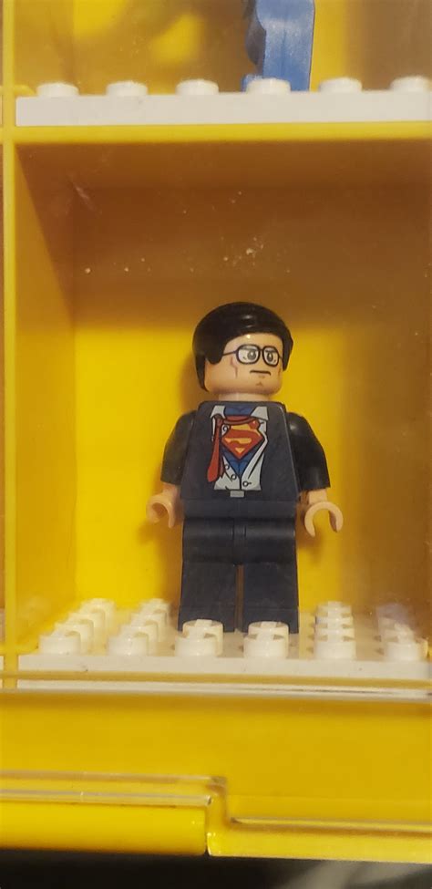 Anyone remember this minifig coming with the Lego Batman Movie? : r/lego