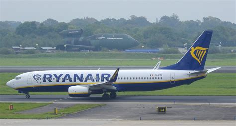 Ryanair Boeing As Ei Fzy Joshua Allen Flickr