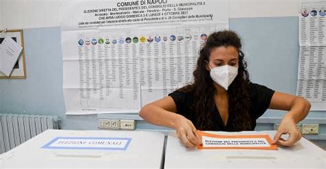 Elezioni Comunali Seggi Chiusi Alle 23 Forte Calo Affluenza Oggi