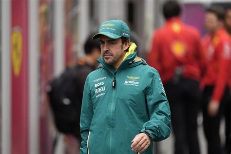 F1 Fernando Alonso Signs Multiyear Extension With Aston Martin