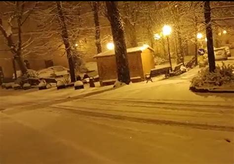 Torna La Neve Sul Nord Italia Fiocchi Fino In Pianura Ecco I Video