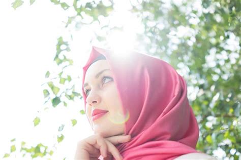 10 Reasons Why We Wear Hijab About Islam