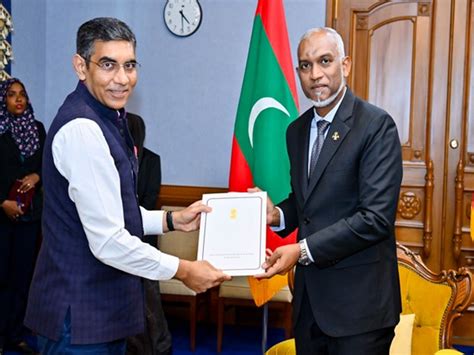 Muizzu Accepts Invitation To Attend Pm Modi S Swearing In Ceremony