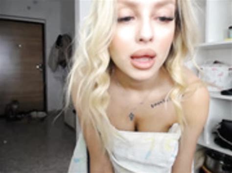 Alex Uss Nude Towel Tease