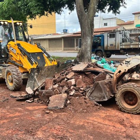 GDF faz limpeza nas ruas e inicia obras de recuperação do asfalto após