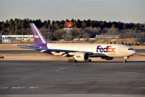 フェデックスエクスプレス Boeing 777 200 N873FD 成田国際空港 航空フォト by airplane fan sさん