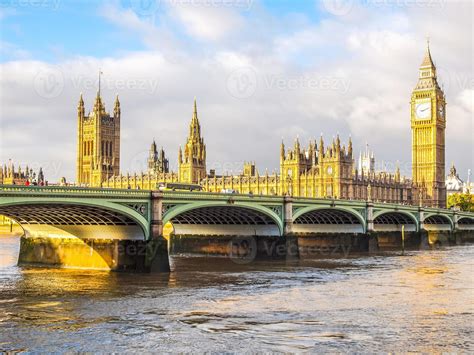 HDR Westminster Bridge in London 7905255 Stock Photo at Vecteezy