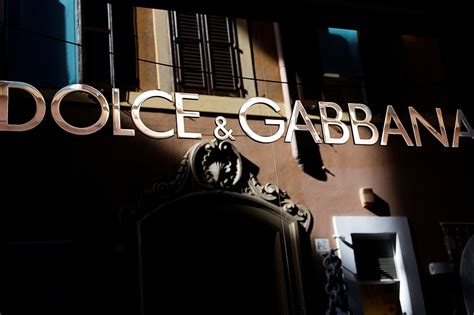 Dolce And Gabbana Cancels Shanghai Show After Chopsticks Ad Causes