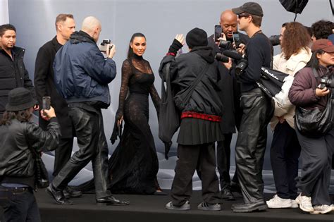Kim Kardashian Balenciaga Paris Fashion Show Big Ass Curvy Body Hot Celebs Home