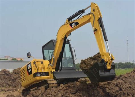 Trakindo Luncurkan Mini Hydraulic Excavator Tangguh Technology Indonesia