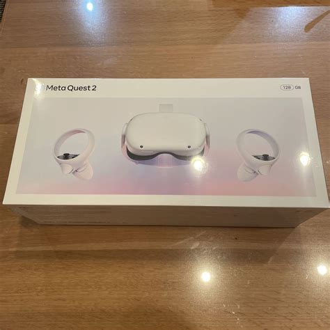 お歳暮 新品未使用未開封！metaquest2 Quest 128gb メタクエスト2 新品 2 2 新品oculus Meta シュリンク